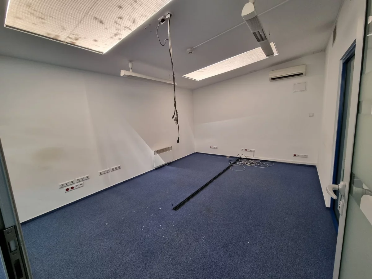 Lokal użytkowy 423,00 m², oferta nr , 833025, Kraków, Podgórze, Wadowicka