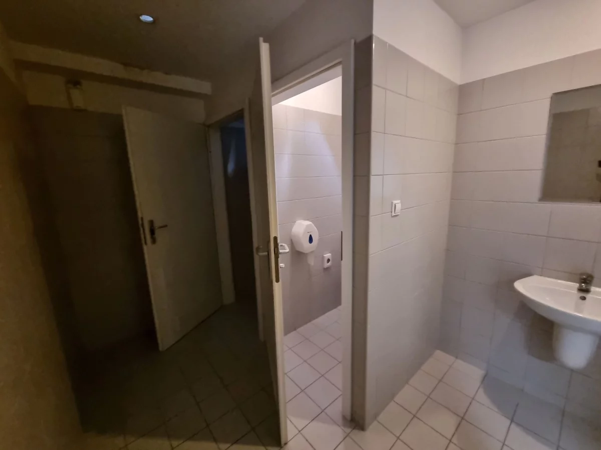 Lokal użytkowy 423,00 m², oferta nr , 833025, Kraków, Podgórze, Wadowicka