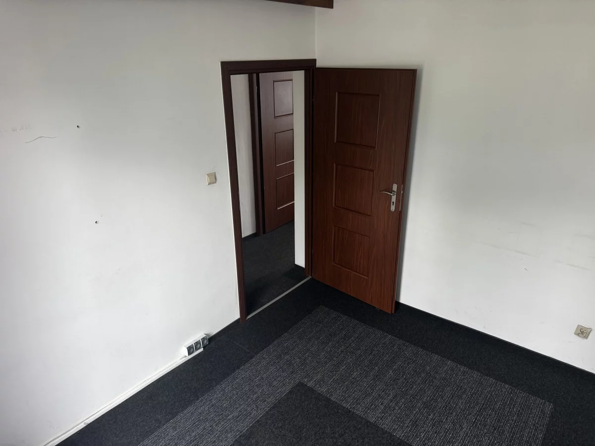 Lokal użytkowy 380,00 m², oferta nr , 833180, Warszawa, Włochy, Włochy, Wałowicka