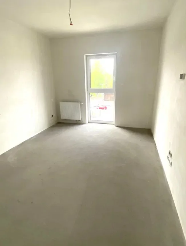 832681 - zdjęcie nr 3