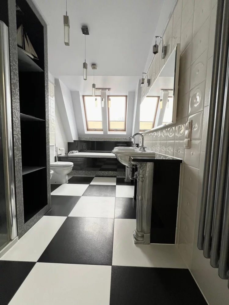 5 pokoi, mieszkanie 201,00 m², piętro 3, oferta nr , 833828, Częstochowa, Waszyngtona