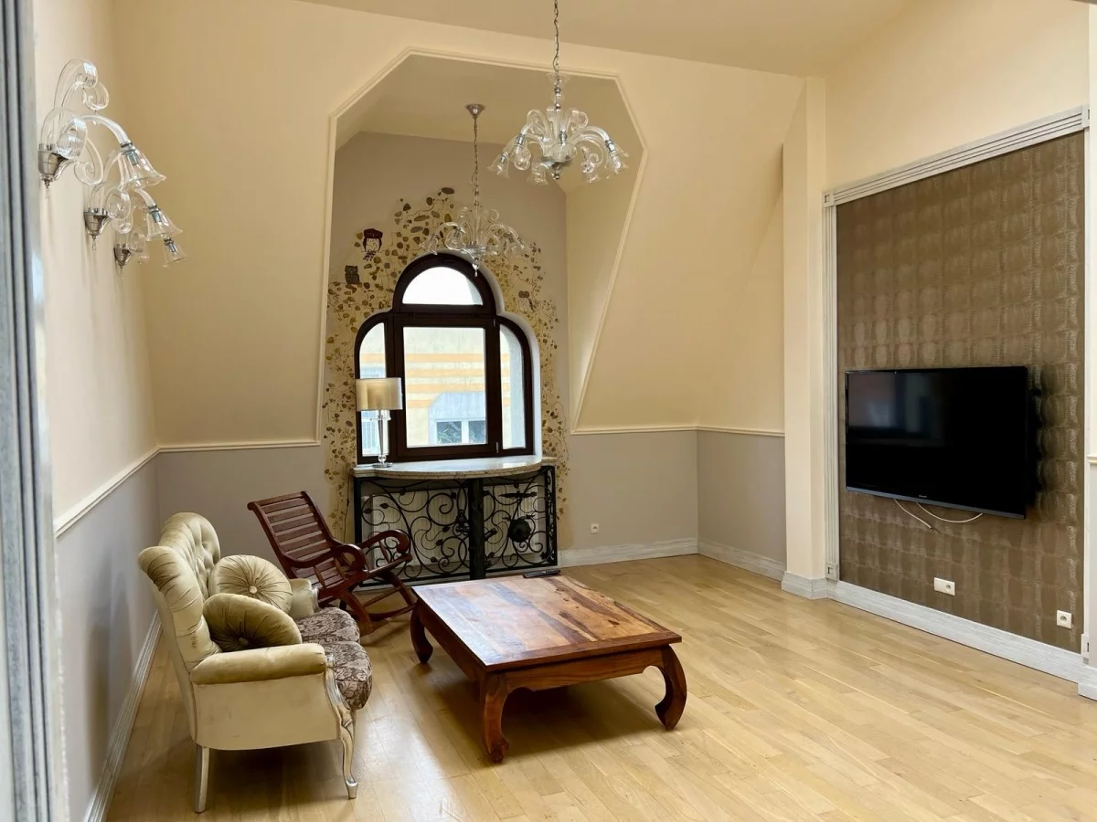 5 pokoi, mieszkanie 201,00 m², piętro 3, oferta nr , 833828, Częstochowa, Waszyngtona