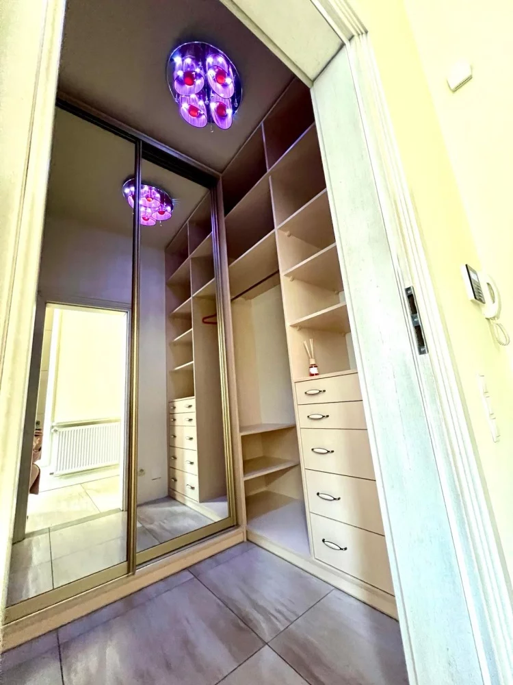 5 pokoi, mieszkanie 201,00 m², piętro 3, oferta nr , 833828, Częstochowa, Waszyngtona
