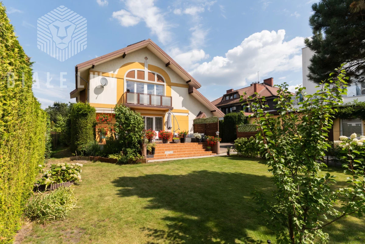 Dom 260,67 m², oferta nr , BLN800250, Sulejówek, 11 Listopada