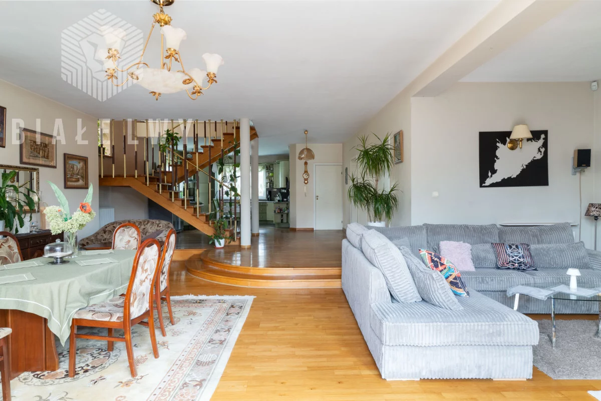 Dom 260,67 m², oferta nr , BLN800250, Sulejówek, 11 Listopada