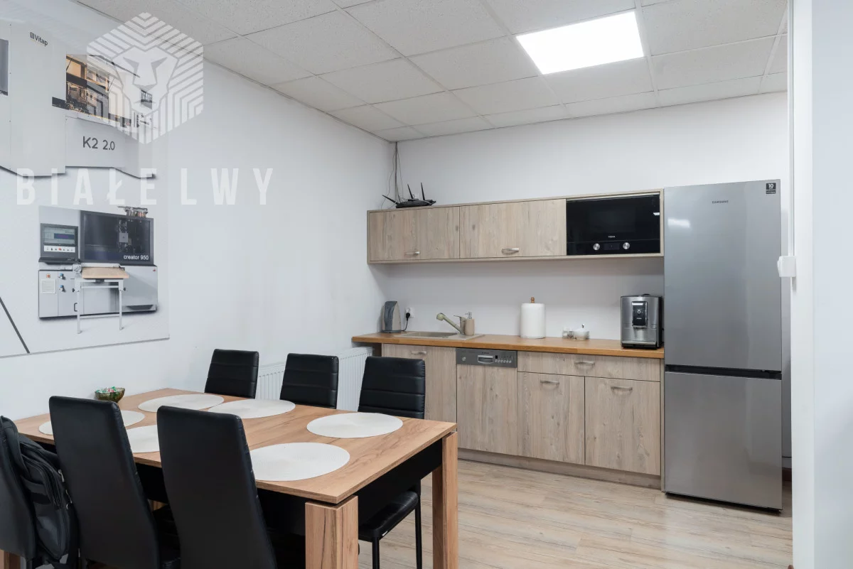 Obiekt 551,91 m², oferta nr , BLN406705, Kobyłka, Kwiatowa