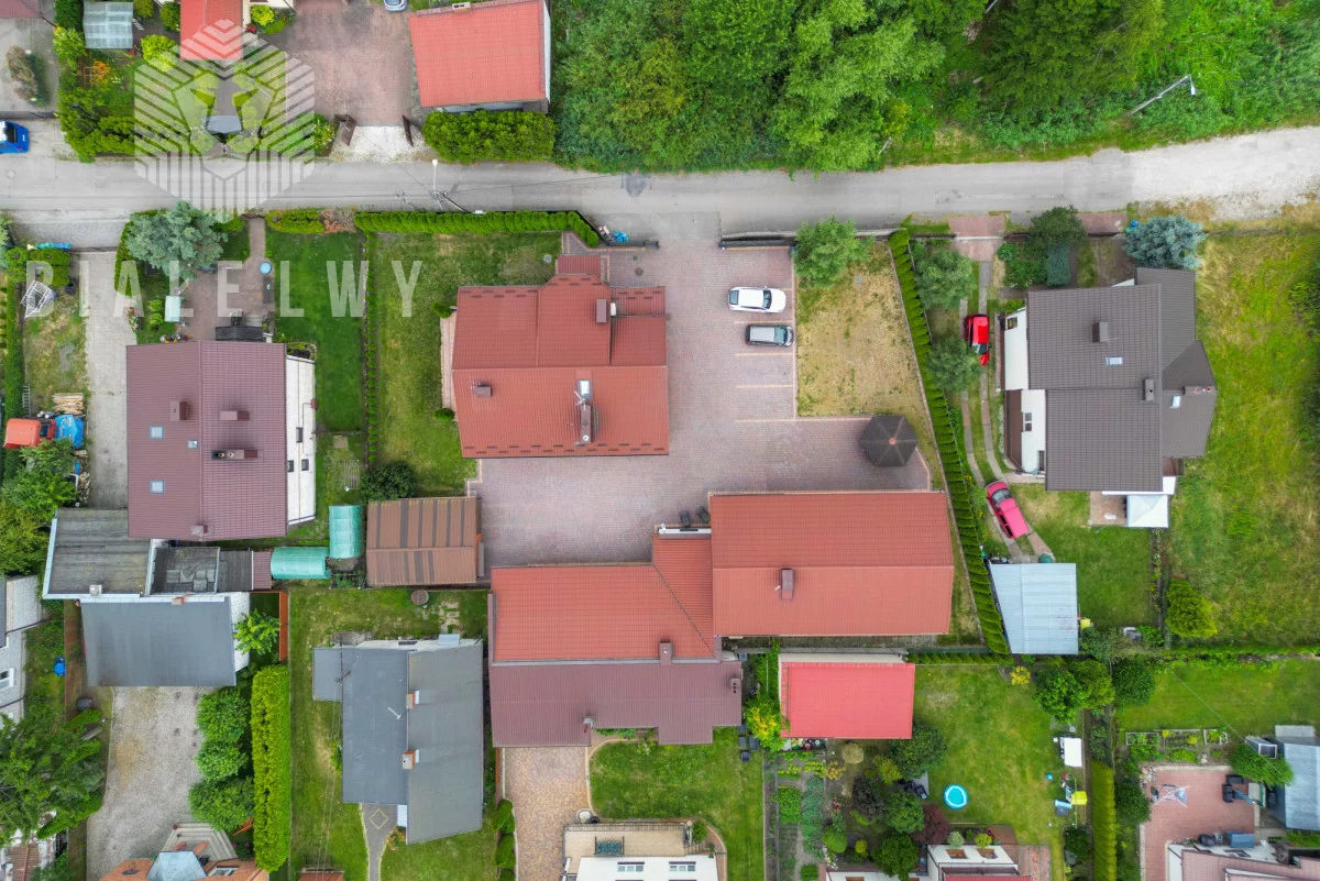 Obiekt 551,91 m², oferta nr , BLN406705, Kobyłka, Kwiatowa