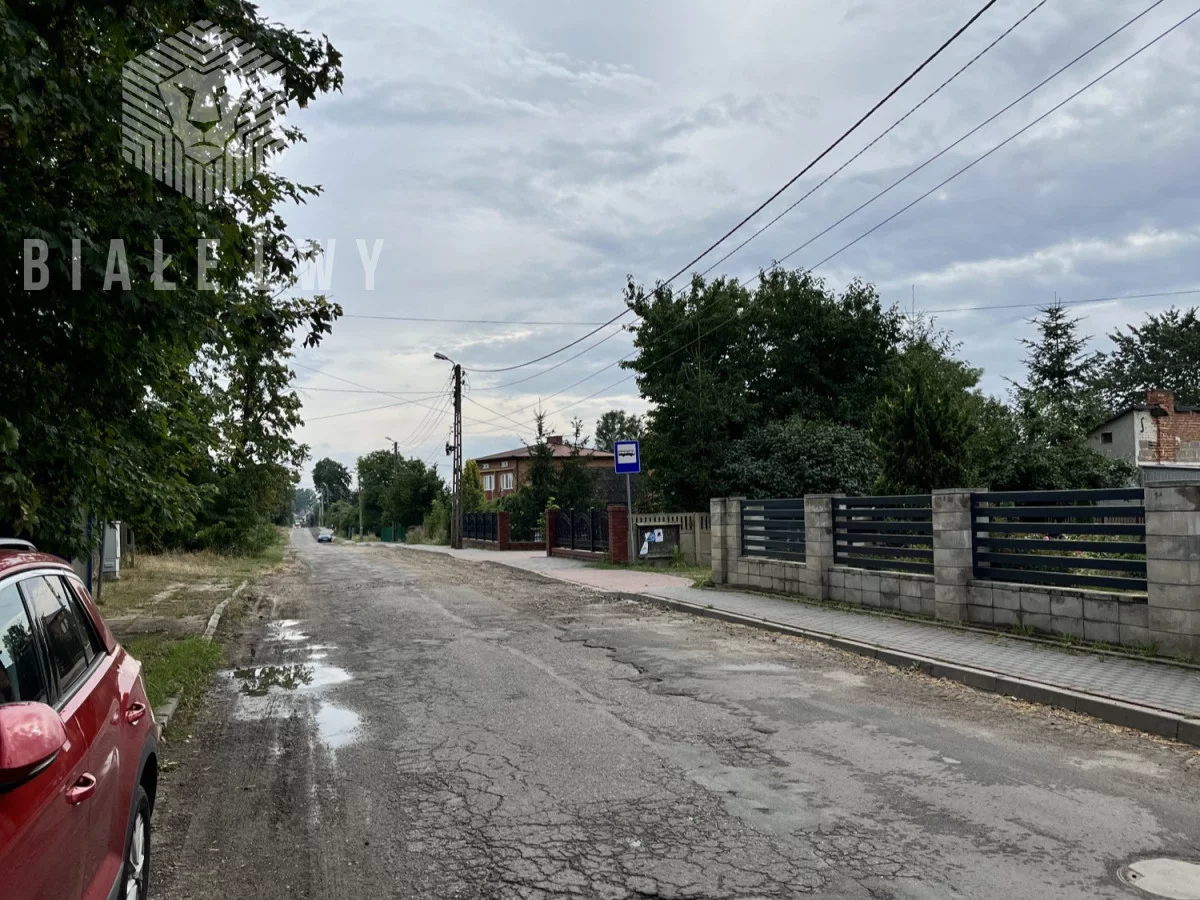 Obiekt 1 000,00 m², oferta nr , BLN116377, Przesiadłów