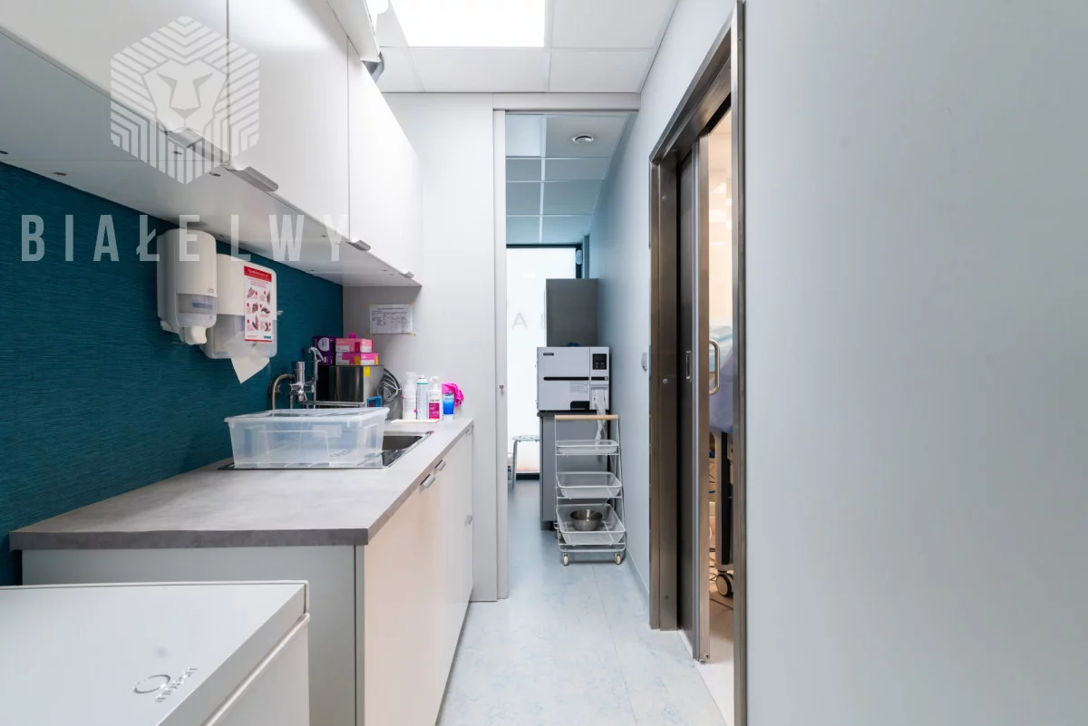 Lokal użytkowy 233,00 m², oferta nr , BLN219522, Warszawa, Ursynów, Ursynów, Wilhelma Konrada Roentgena
