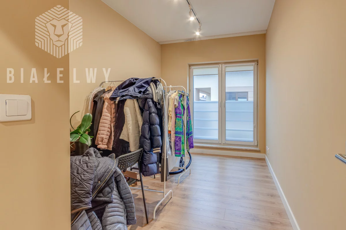 8 pokoi, mieszkanie 284,28 m², piętro 1, oferta nr , BLN993486, Nadma, Pólko