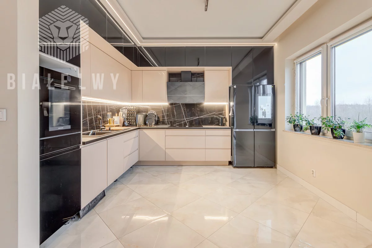 8 pokoi, mieszkanie 284,28 m², piętro 1, oferta nr , BLN993486, Nadma, Pólko