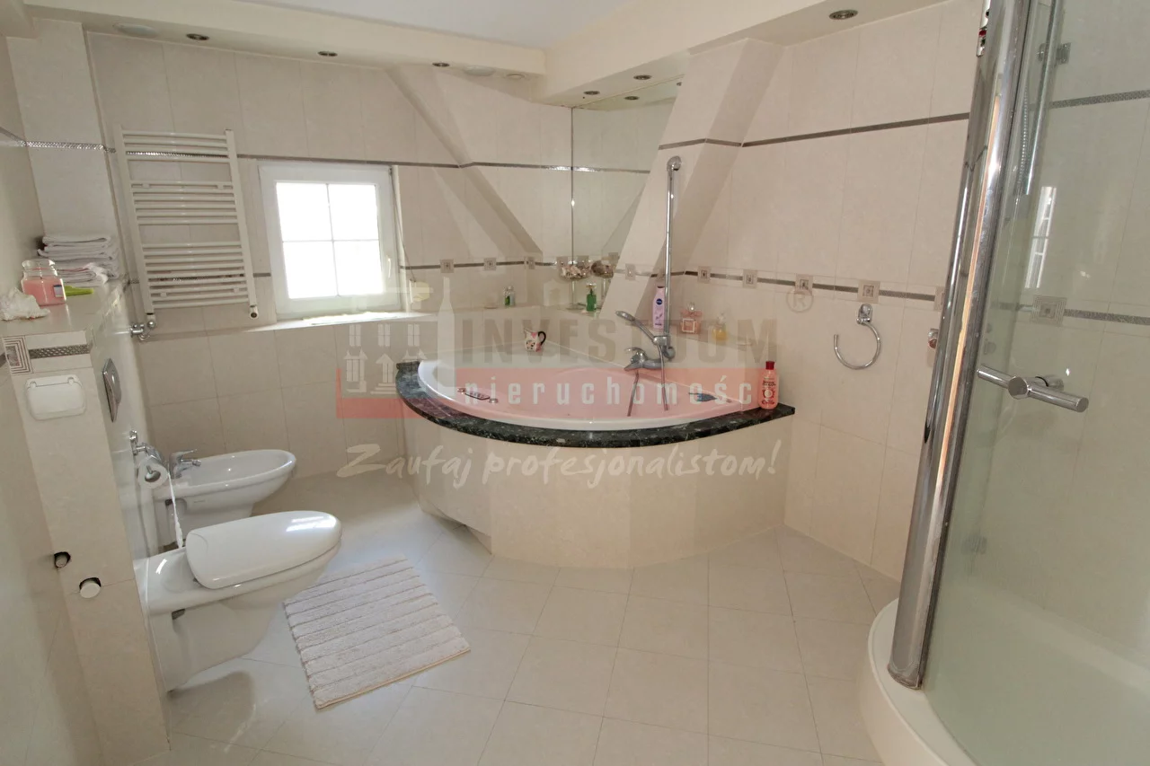 4 pokoje, mieszkanie 111,00 m², piętro 3, oferta nr , 15194, Opole, Śródmieście