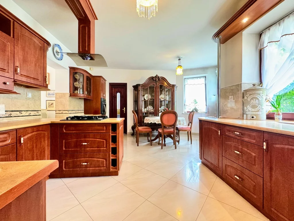 Dom 377,00 m², oferta nr , 632/7393/ODS, Dąbrówki