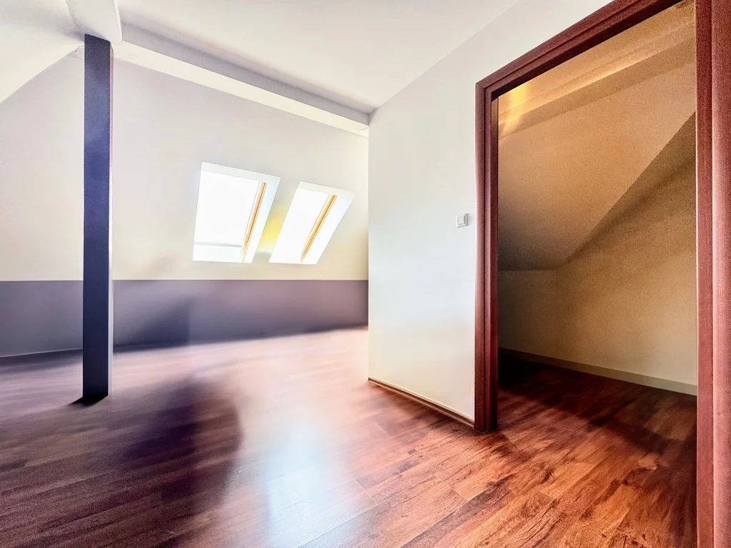 Dom 377,00 m², oferta nr , 632/7393/ODS, Dąbrówki