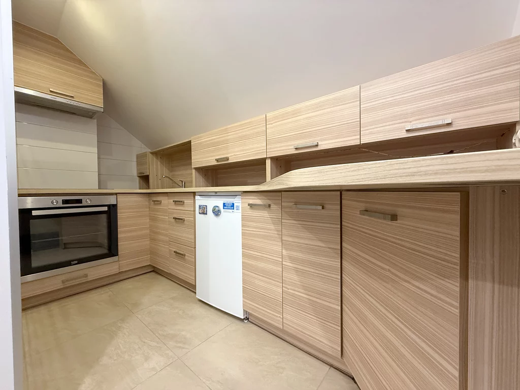 4 pokoje, mieszkanie 85,00 m², piętro 3, oferta nr , 2600/7393/OMS, Rzeszów, Krośnieńska
