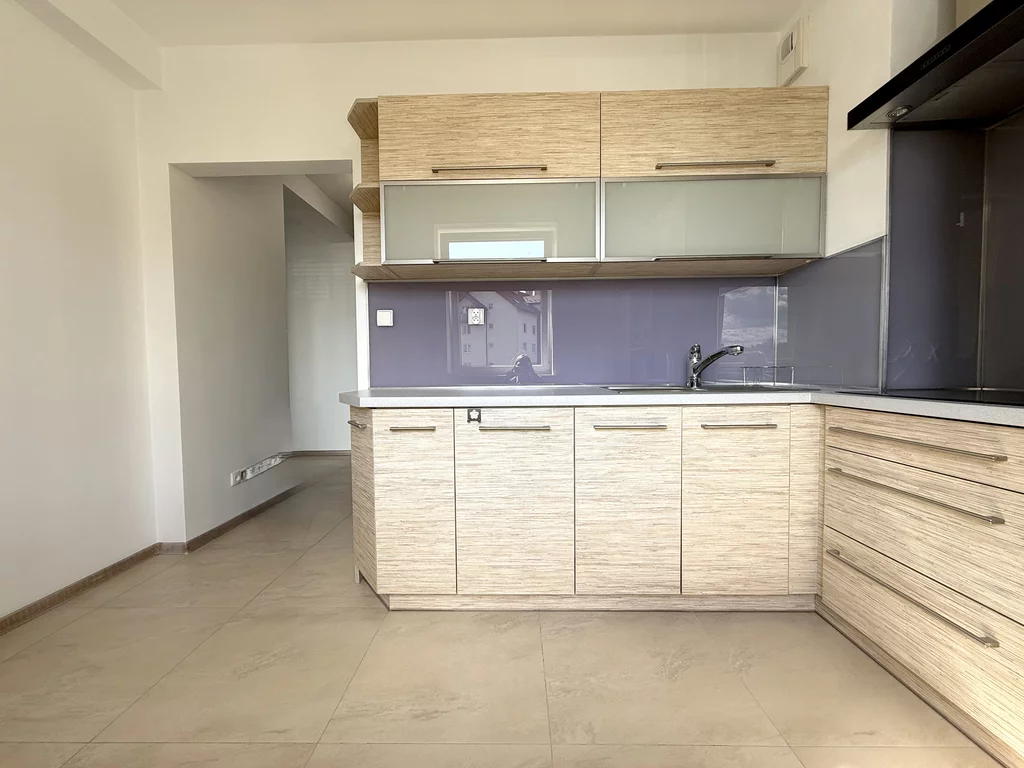 4 pokoje, mieszkanie 85,00 m², piętro 3, oferta nr , 2600/7393/OMS, Rzeszów, Krośnieńska