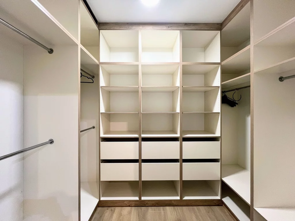 4 pokoje, mieszkanie 123,00 m², piętro 21, oferta nr , 2495/7393/OMS, Rzeszów, Podwisłocze