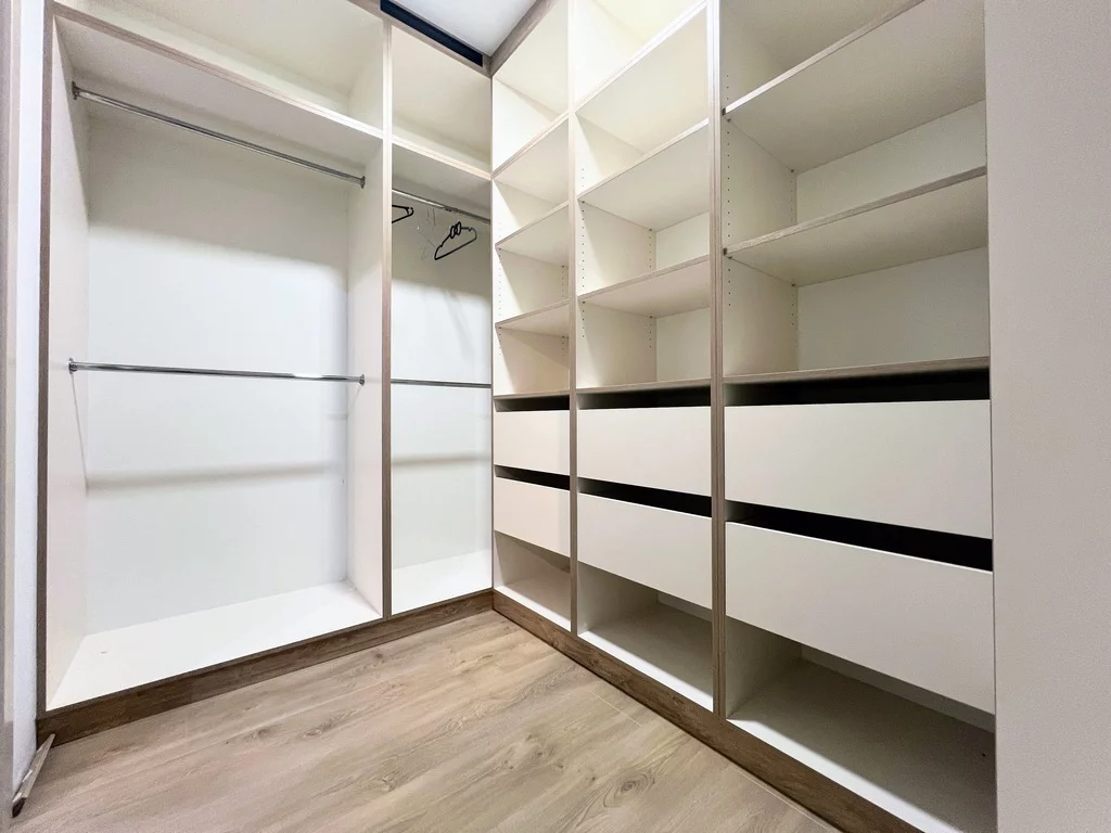4 pokoje, mieszkanie 123,00 m², piętro 21, oferta nr , 2495/7393/OMS, Rzeszów, Podwisłocze