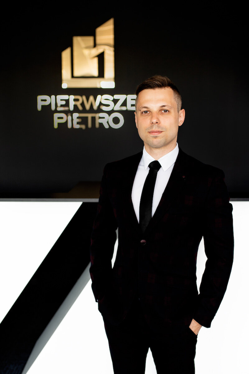 Agent Marcin Jarosz