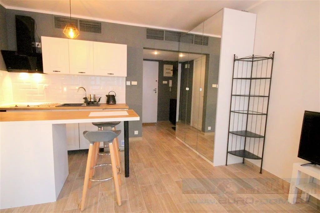 1 pokój, mieszkanie 26,00 m², piętro 1, oferta nr , EDO-MW-4383, Poznań, Św. Łazarz, Łazarz, Zwierzyniecka