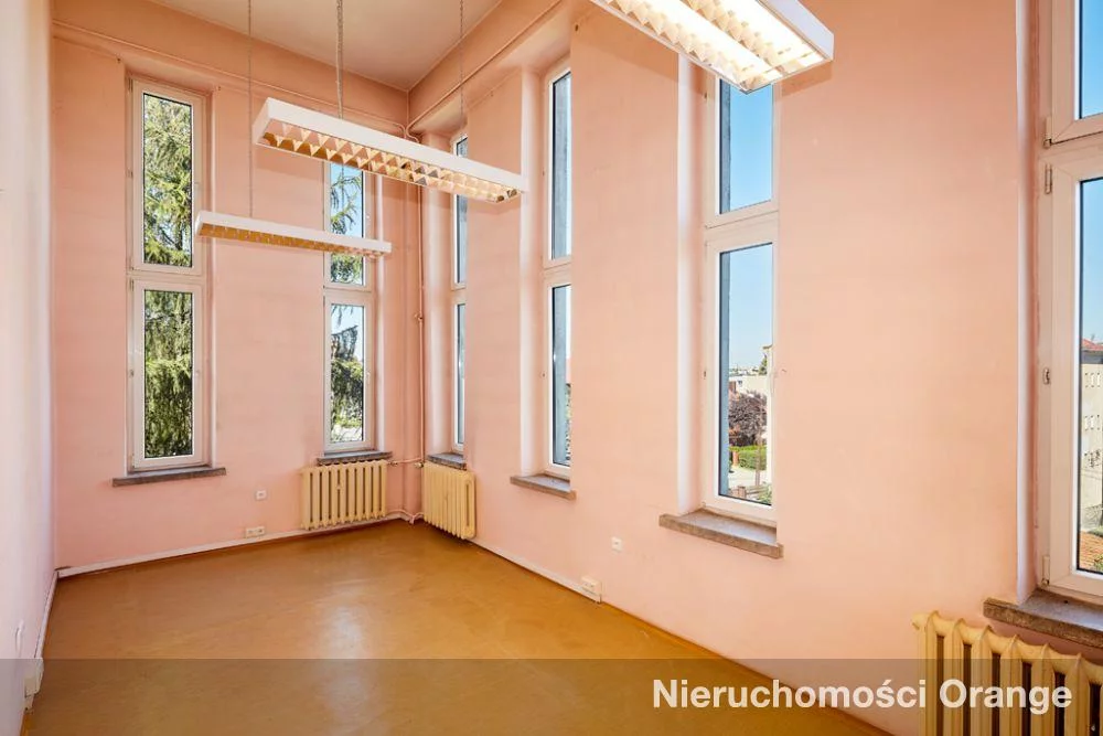 Biuro 1 176,00 m², oferta nr , T02288, Strzegom, ul. Bankowa
