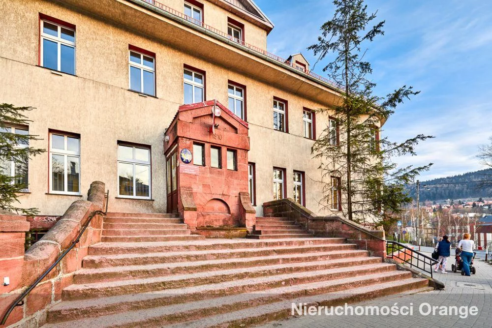 Biuro 1 832,00 m², oferta nr , T04824, Nowa Ruda, ul. Niepodległości