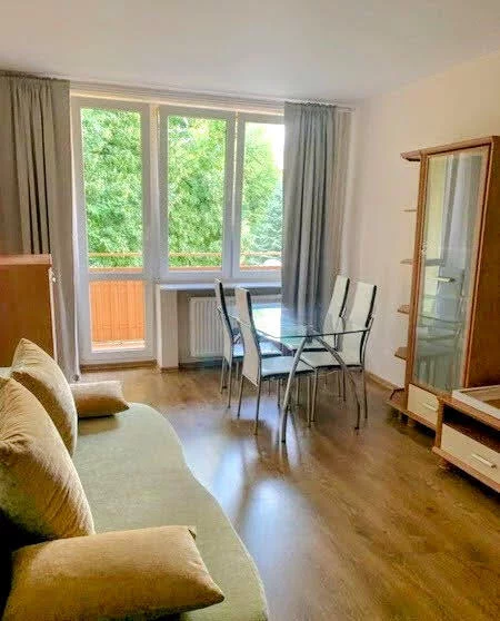 Apartamenty 10097 Warszawa Włochy F. Hynka
