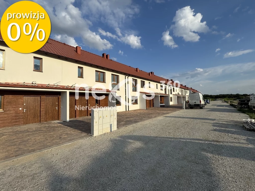 4 pokoje, mieszkanie 72,60 m², piętro 1, oferta nr , 107/17137/OMS, Oleśnica