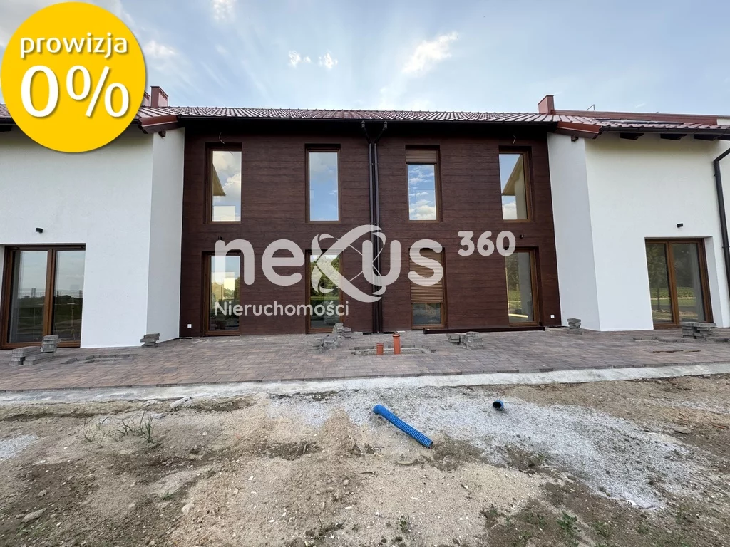4 pokoje, mieszkanie 72,60 m², piętro 1, oferta nr , 107/17137/OMS, Oleśnica