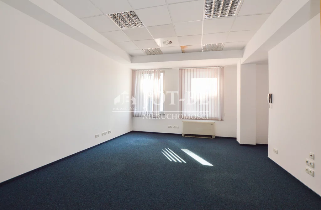 Biuro 347,96 m², oferta nr , 2166/4112/OLW, Wrocław, Nadodrze, pl. Strzelecki