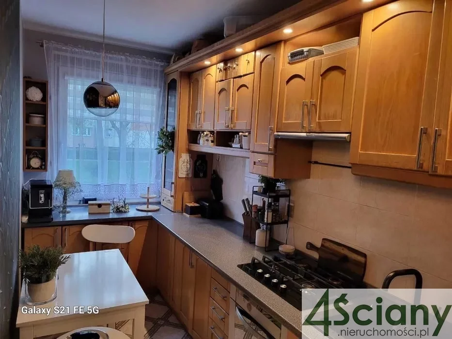 Apartamenty 65569/3098/OMS Warszawa Włochy 1 Sierpnia
