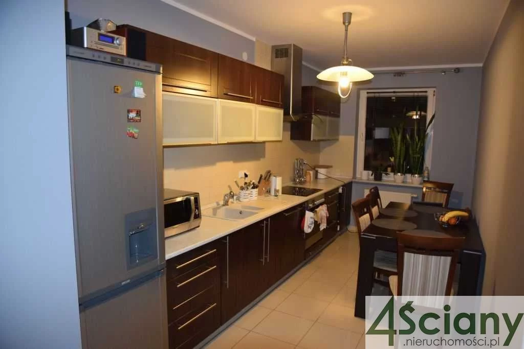 Apartament na sprzedaż, 75,00 m², 3 pokoje, piętro 7, oferta nr 63048/3098/OMS