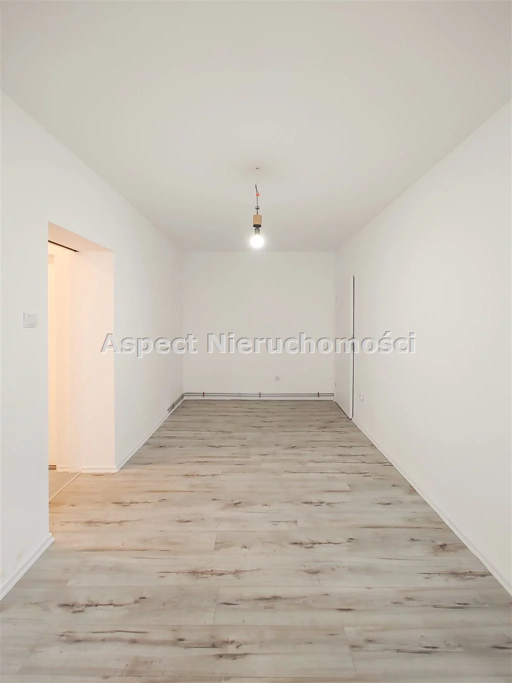 Mieszkanie na sprzedaż, 38,00 m², 3 pokoje, parter, oferta nr AST-MS-50126