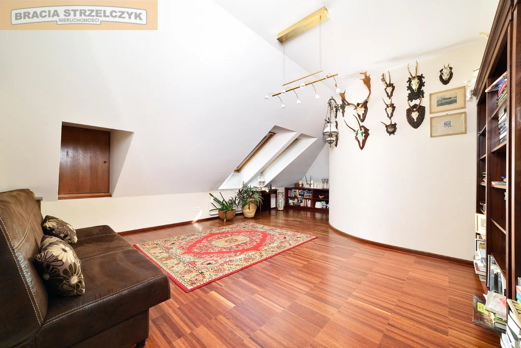 Dom i rezydencja 305,00 m², oferta nr , 193/9046/ODS, Kobyłka