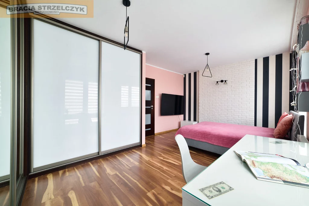 5 pokoi, mieszkanie 145,38 m², piętro 3, oferta nr , 718/9046/OMS, Ząbki, Skrajna