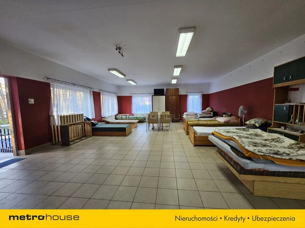 Dom na sprzedaż, 255,00 m², oferta nr SDFASI730