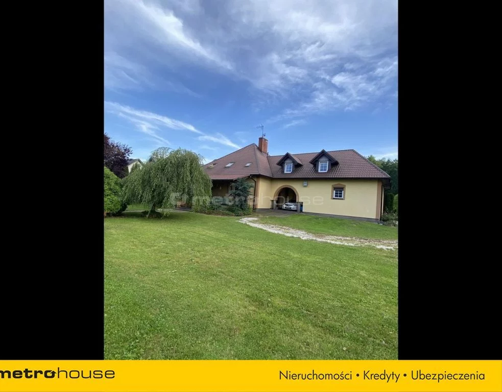 Dom na sprzedaż, 240,00 m², oferta nr SDFACY377