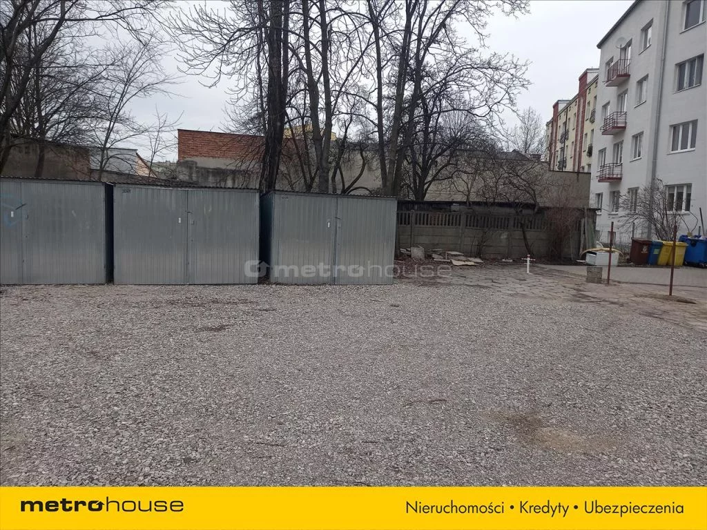 Działka na sprzedaż, 700,00 m², oferta nr HEWU973