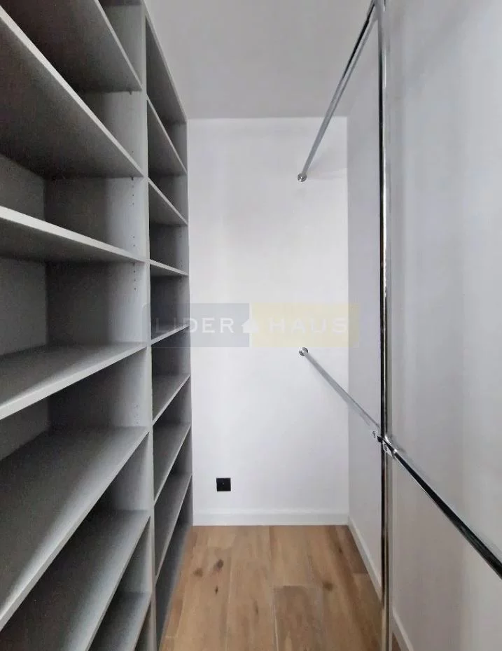 Dom i rezydencja 125,00 m², oferta nr , 1654/2145/ODW, Łomianki
