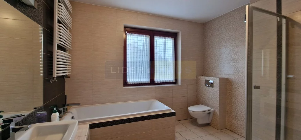 Dom i rezydencja 160,00 m², oferta nr , 6458/2145/ODS, Łomianki