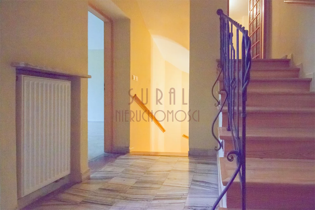 Dom i rezydencja 530,00 m², oferta nr , 639/4005/ODS, Warszawa, Praga Południe, Praga Południe, 1/2 willi w zabytkowej części Saskiej Kępy 1932 r.