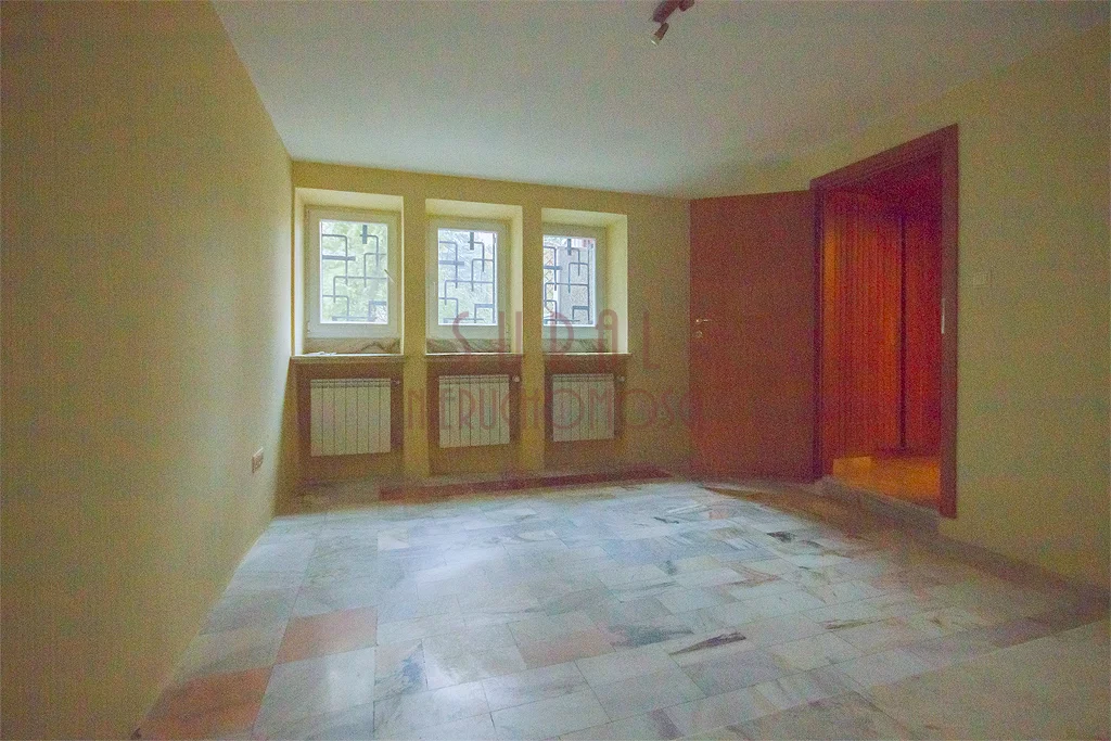 Dom i rezydencja 530,00 m², oferta nr , 639/4005/ODS, Warszawa, Praga Południe, Praga Południe, 1/2 willi w zabytkowej części Saskiej Kępy 1932 r.