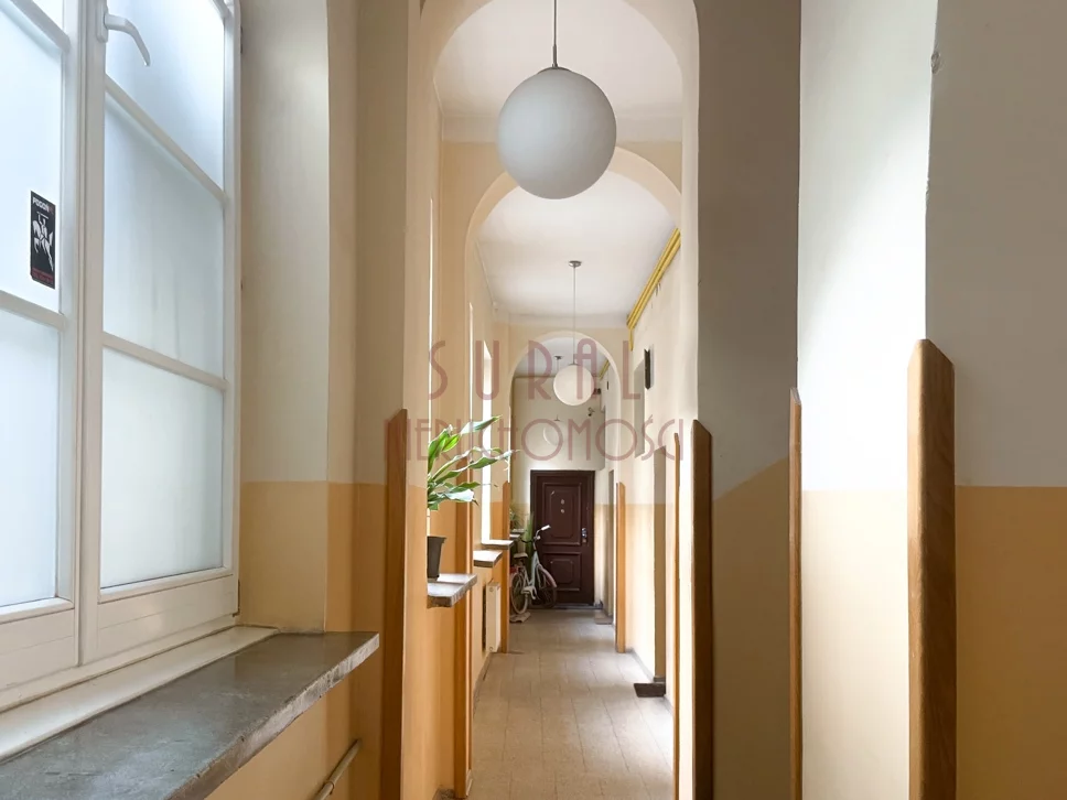 2 pokoje, mieszkanie 44,00 m², parter, oferta nr , 19800/4005/OMS, Warszawa, Śródmieście, Śródmieście, Podwale/Stare Miasto/wysokie (3,7m)/rozkładowe/klimat