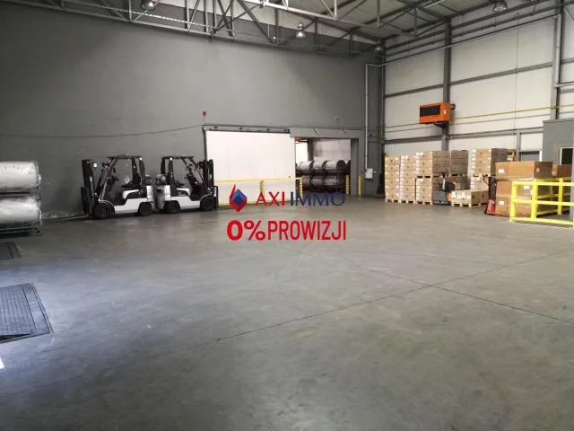 Magazyn na sprzedaż, 3 870,00 m², oferta nr 9086