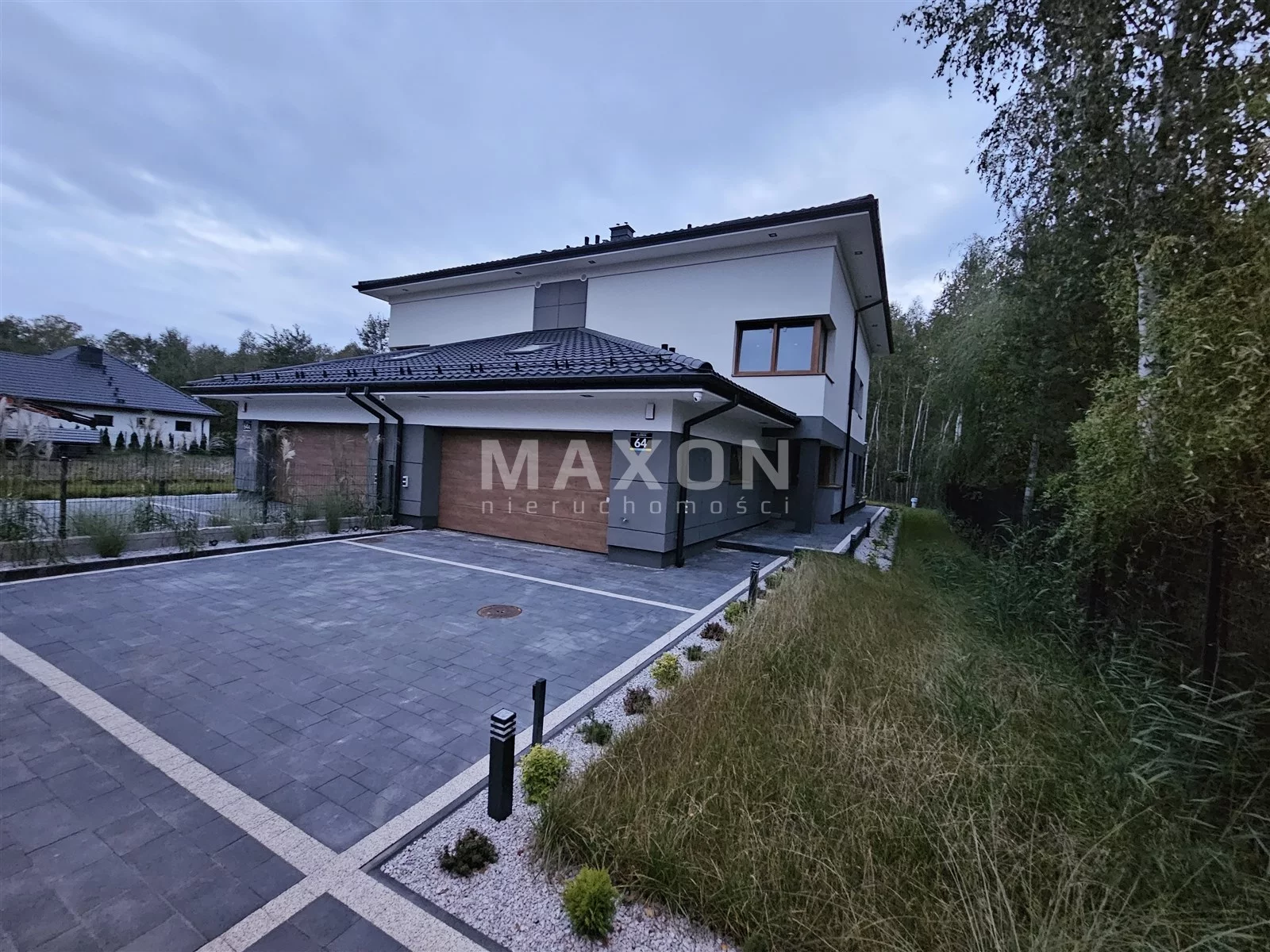 Dom na sprzedaż, 277,00 m², oferta nr 11804/DS/MAX