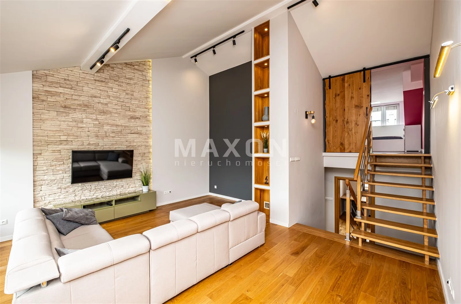 Apartament na sprzedaż, 140,00 m², 6 pokoi, piętro 2, oferta nr 60976/MS/MAX