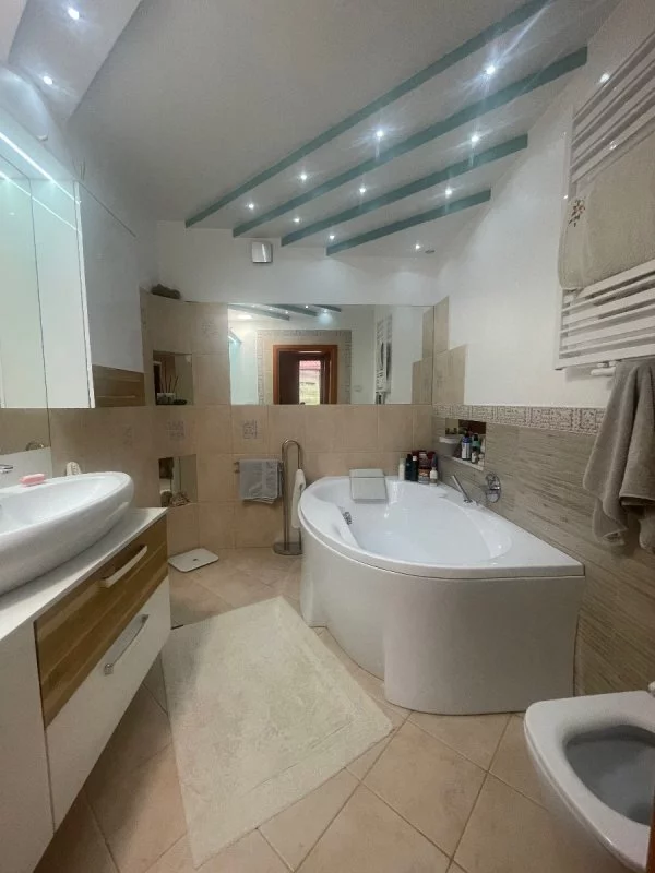 Dom i rezydencja 280,00 m², oferta nr , 22203/3470/ODS, Warszawa