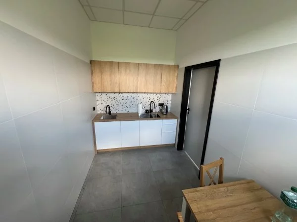 Lokal użytkowy 690,00 m², oferta nr , 8713/3470/OLW, Stępków