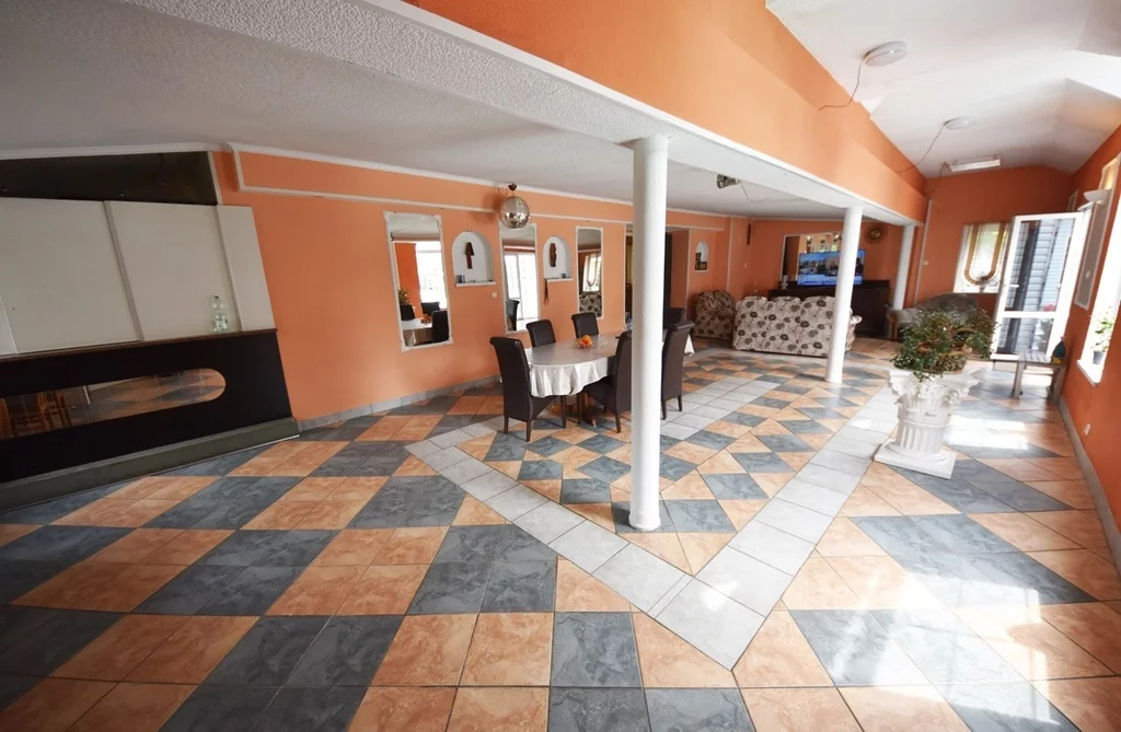 Lokal użytkowy 540,00 m², oferta nr , 152/17584/OOS, Brynica, Kwiatowa