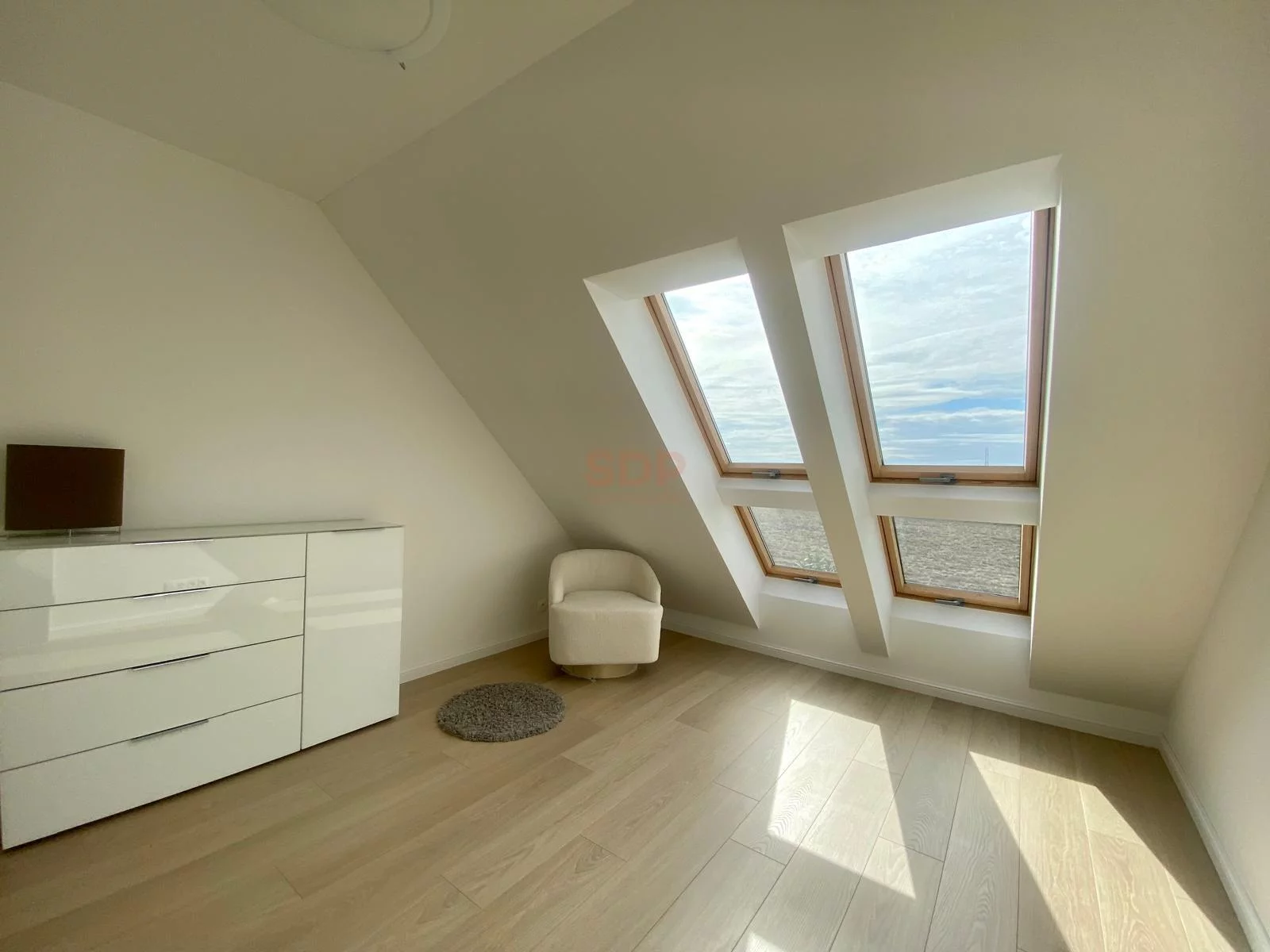 Dom 180,00 m², oferta nr , 42788, Radomierzyce, Różana